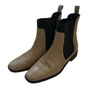 Everlane Beige and Black Ankle Boots Size 10